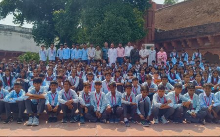 पीएम श्री स्कूल अलावडा के बच्चों ने पहली बार किए आगरा के ताजमहल और मेट्रो के दर्शन, हरित विद्यालय भ्रमण के तहत पहुंचे 200 छात्र