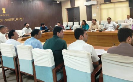 पंचायती राज चुनाव-2026: भरतपुर में जिला निर्वाचन अधिकारी ने ली प्रकोष्ठ प्रभारियों की बैठक, निष्पक्ष व पारदर्शी चुनाव के दिए सख्त निर्देश