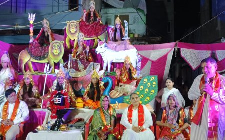 कठूमर में सजी चैतन्य नौ देवियों की भव्य झांकी: सांस्कृतिक प्रस्तुतियों और आध्यात्मिक संदेश ने किया श्रद्धालुओं का मन मोह लिया
