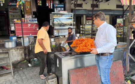बहरोड़ में 181 पोर्टल पर शिकायत के बाद विभाग की कार्रवाई:मिलावटी और अधिक रंग वाली 135 किग्रा खाद्य सामग्री सहित हरी मटर को कराया नष्ट, प्रतिष्ठानों को थमाया इम्प्रूवमेंट नोटिस