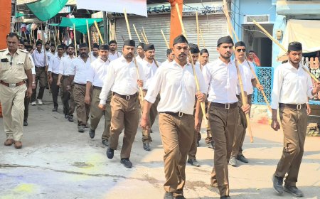 मकराना में राष्ट्रीय स्वयंसेवक संघ का विशाल पथ संचलन: घोष की धुन पर कदमताल मिलाते निकले स्वयंसेवक, जगह-जगह हुआ भव्य स्वागत