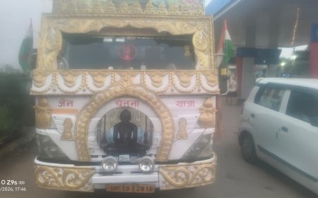 लक्ष्मणगढ़ में जैन चेतना रथ यात्रा का भव्य आगमन: पुष्प वर्षा और मंगल गीतों के साथ हुआ स्वागत