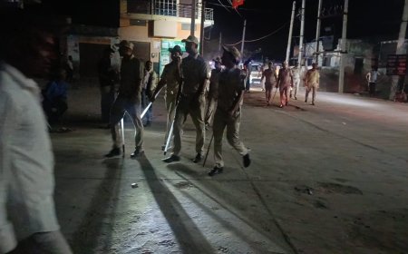 पंचायतीराज के प्रथम चरण में होने वाले चुनाव निष्पक्ष और स्वतंत्र रूप से कराने को लेकर रामगढ़ थाना पुलिस ने ग्रामीण क्षेत्रों में निकाला फ्लैग मार्च