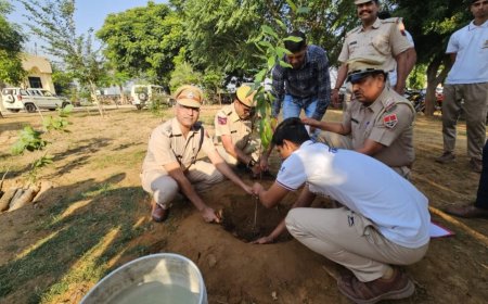 खैरथल-तिजारा पुलिस ने पुलिस शहीद दिवस पर वीर शहीदों को नमन कर शहीद वीरांगनाओं का किया सम्मान