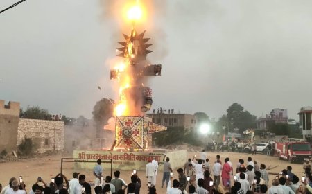 मकराना में गूंजा 'जय श्रीराम' का जयघोष: 80 फीट ऊंचे रावण के पुतले का हुआ दहन, भव्य आतिशबाजी से जगमगा उठा आसमान