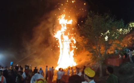 असत्य पर सत्य की विजय के प्रतीक रावण के पुतले का दहन