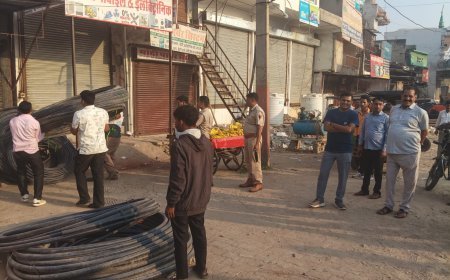 महुवा नगरपालिका व पुलिस प्रशासन ने हटाया अस्थाई अतिक्रमण, फल-सब्जी मंडी व्यवस्थित, यातायात सुगम कल भी चलेगा अतिक्रमण हटाओ अभियान