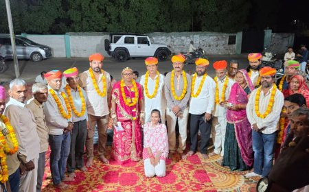नाग चौक बायोसा गरबा मित्र मंडल ने कांग्रेस नेताओं एवं पार्षदों का किया बहुमान