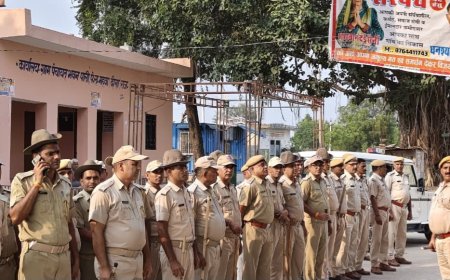 पंचायत चुनाव को लेकर महुवा पुलिस अलर्ट, आरएसी के साथ निकाला फ्लैग मार्च संवेदनशील क्षेत्रों और मतदान केंद्रों का लिया जायजा