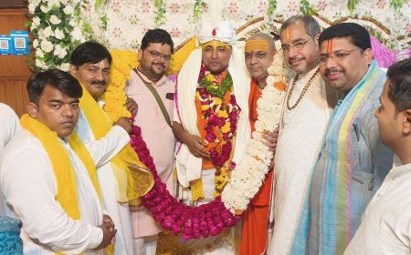ललित कुंज आश्रम में भक्ति का संगम: धूमधाम से मनाया गया स्वामी सरस देव जू महाराज का 473वां आविर्भाव महोत्सव, संतों ने दी श्रद्धांजलि