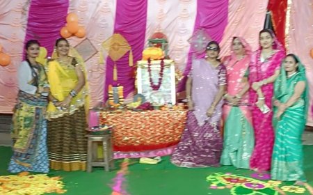 पारंपरिक परिधानों और डांडिया की थाप पर थिरके कदम: महुवा में धूमधाम से संपन्न हुआ डांडिया रास महोत्सव