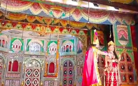 अलवर में गूंजा 'महाराजा भर्तृहरि' नाटक का जादू: 'मोहिनी की महफिल' और पिंगला के श्रृंगार रस ने दर्शकों को किया मंत्रमुग्ध