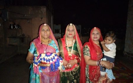 सज-धजकर महिलाओं ने की चौथ माता की पूजा: बावड़ी व ग्रामीण क्षेत्रों में पारंपरिक आस्था के साथ मनाया गया करवा चौथ