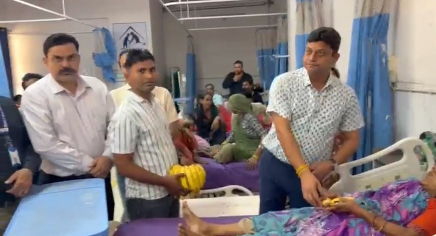 आरबीएम अस्पताल में मरीजों को फल बांटकर मनाई गई 'मुख्यमंत्री निःशुल्क दवा योजना' की 15वीं वर्षगांठ, देश में पहले पायदान पर है राजस्थान