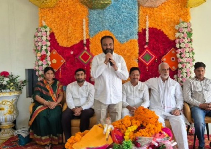 रामगढ़ में सेंट्रल को-ऑपरेटिव बैंक चेयरमैन संजय नरुका का सम्मान; बोले- फूल-मालाओं का खर्च ‘वेस्ट ऑफ मनी’, किसानों के हित में हो उपयोग