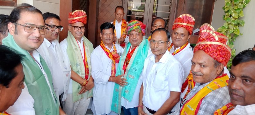 अग्रसेन जयंती पर भरतपुर में अग्र समाज की दो विशाल वाहन रैलियों का आयोजन: विधायक सुभाष गर्ग ने दिखाई हरी झंडी