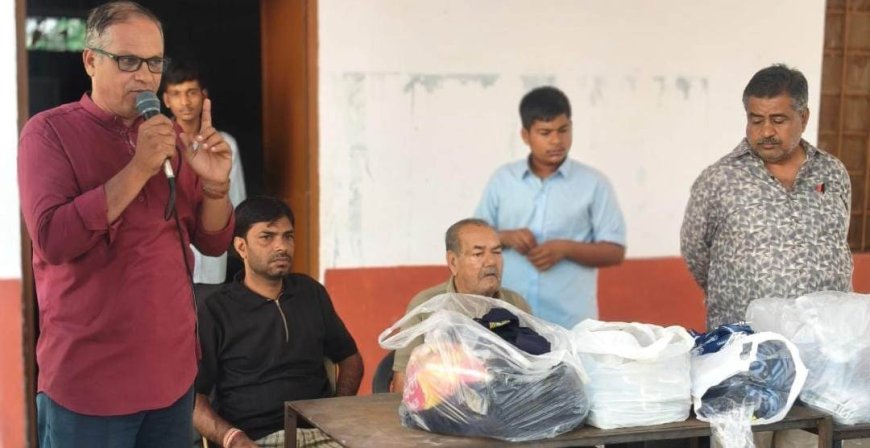 भीलवाड़ा के गुरला क्षेत्र में शिक्षा को प्रोत्साहन: भामाशाह के सहयोग से ढोसर विद्यालय के छात्र-छात्राओं को मिले आई-कार्ड व पोशाक सामग्री