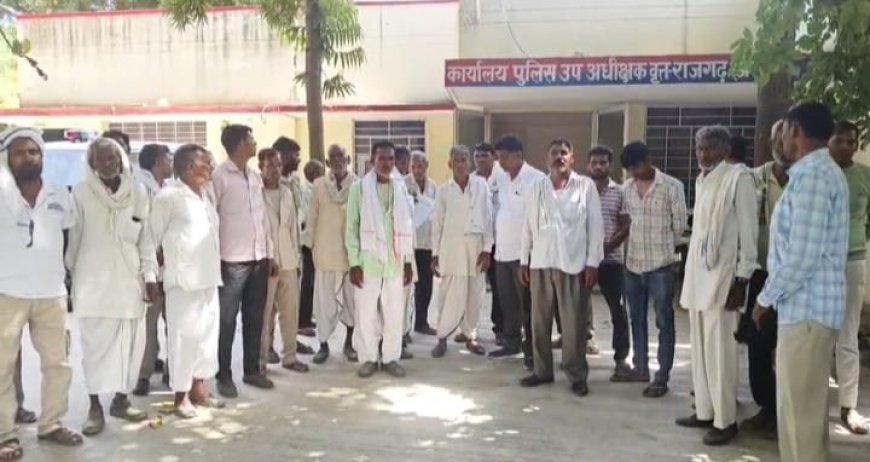 राजगढ़: लापता विवाहिता को दस्तयाब करने की मांग को लेकर भारतीय किसान यूनियन (अराजनैतिक) ने डीएसपी को सौंपा ज्ञापन