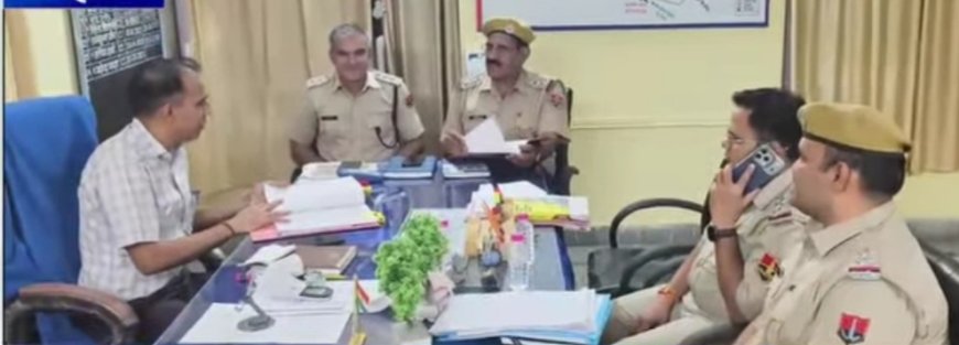 पंचायत राज चुनाव: महुवा में पुलिस का सख्त रुख, संदिग्धों पर रहेगी पैनी नजर, शांतिपूर्ण मतदान के लिए निर्देश जारी