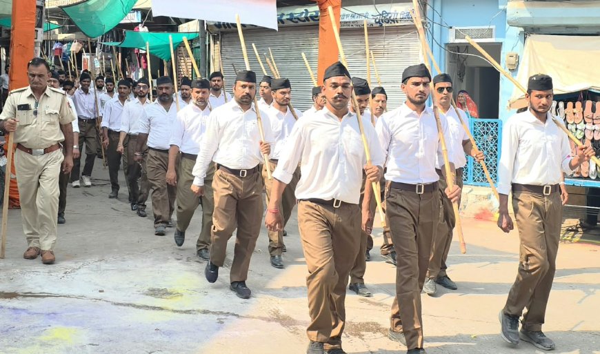 मकराना में राष्ट्रीय स्वयंसेवक संघ का विशाल पथ संचलन: घोष की धुन पर कदमताल मिलाते निकले स्वयंसेवक, जगह-जगह हुआ भव्य स्वागत