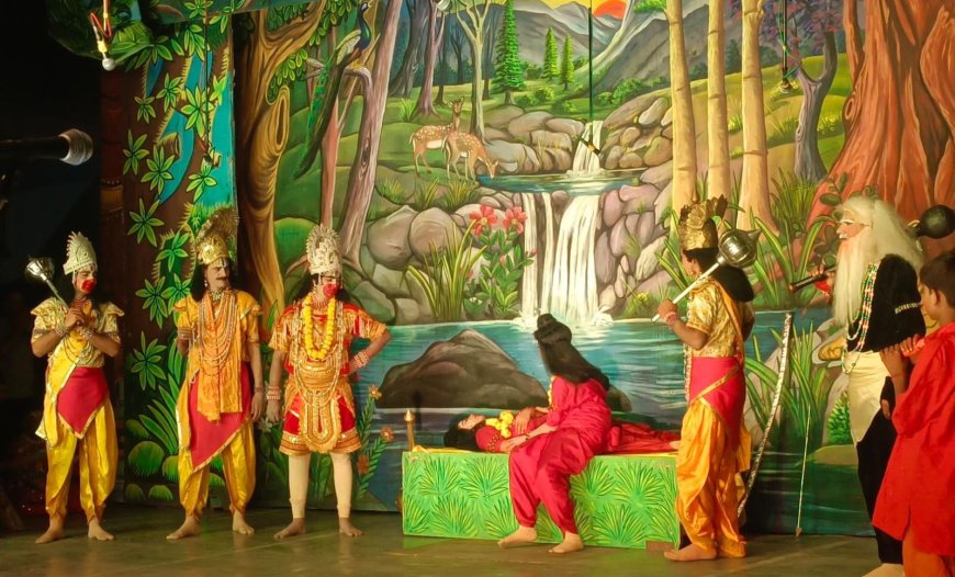 राजर्षि अभय समाज की 111वे वर्ष की रामलीला में लक्ष्मण शक्ति से हनुमान जी द्वारा संजीवनी बूटी लाने तक की लीलाओं का हुआ भव्य मंचन