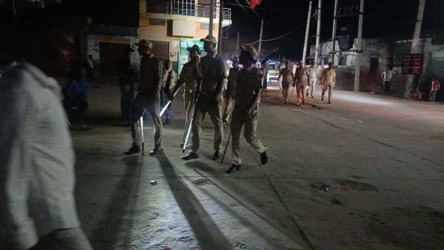 पंचायतीराज के प्रथम चरण में होने वाले चुनाव निष्पक्ष और स्वतंत्र रूप से कराने को लेकर रामगढ़ थाना पुलिस ने ग्रामीण क्षेत्रों में निकाला फ्लैग मार्च