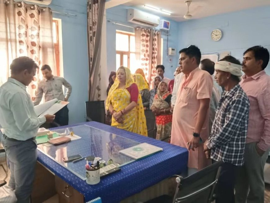 अशोक नारेड़ा पर राजनीतिक द्वेष में सैनी समाज को झूठे SC/ST एक्ट में फंसाने का आरोप: पार्षद आशा सेहरा ने मुख्यमंत्री के नाम मंडावर SDM को सौंपा ज्ञापन