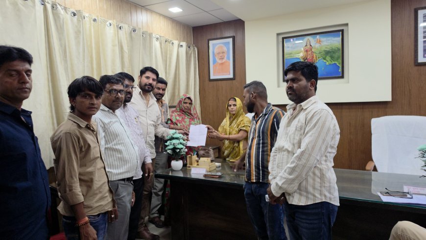 नगरपालिका बोर्ड की बैठक शीघ्र बुलाने की मांग: 10 पार्षदों ने पालिकाध्यक्ष को सौंपा ज्ञापन, 3 प्रमुख जनहित के मुद्दे एजेंडे में शामिल करने का आग्रह