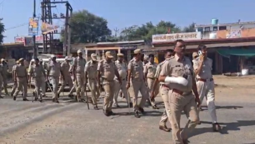 पंचायत चुनाव को लेकर पुलिस सख्त: राजगढ़ में डीएसपी के नेतृत्व में निकाला गया फ्लैग मार्च, मतदाताओं से बिना डर के वोट डालने की अपील