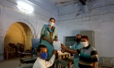 प्रधानाचार्य पदोन्नति मैं संख्यात्मक अनुपात लागू करने की मांग को लेकर एसडीएम को दिया ज्ञापन