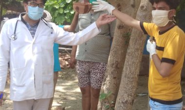 डीग में भाजयुमो कार्यकर्ताओ ने बांधे परिंडे