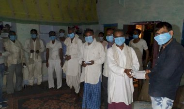 भामाशाह ने वितरित किए मास्क व हैंड सैनिटाइजर