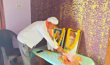 महान क्रांतिकारी वीर सावरकर को याद किया