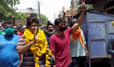 कोरोना की जंग जीतकर लौटे लोगों का ग्रामीणों ने किया स्वागत