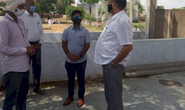 पूर्व कैबिनेट मंत्री रोहिताश्व शर्मा व अभिषेक मिश्रा ने पीड़ित परिवार की मदद करने का दिया आश्वासन