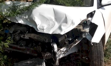 दो वाहनो में हुई जोरदार भिड़ंत