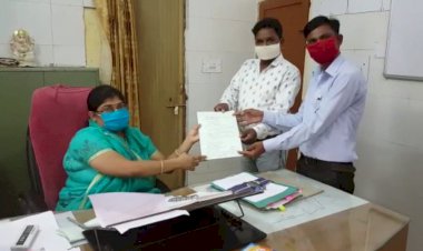 निजी शिक्षक संघ कार्यकारिणी रामगढ़ ने पांच सूत्री मांगों को लेकर एसडीएम को ज्ञापन सौंपा