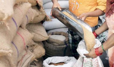 सहकारी समिती प्रबंधक के खिलाफ गरीबो के राशन के गबन का मामला दर्ज