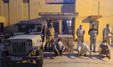 खैरथल थाना पुलिस ने शराब माफिया पर कार्रवाई करते हुए 50 पेटी अवैध देसी शराब सहित तीन आरोपियों को किया गिरफ्तार