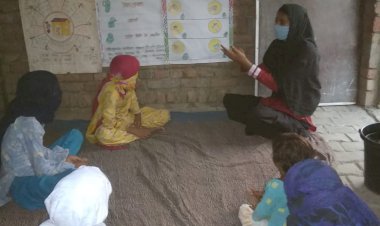 स्पेक्ट्रा संस्था एवं आई इम्पैक्ट के बालिका शिक्षा कार्यक्रम के अंतर्गत लोगो को किया जागरूक ओर मास्क वितरण