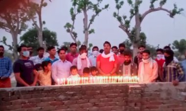 चाइना बॉर्डर पर शहीद हुए वीर शहीदों को मोमबत्ती जलाकर श्रद्धांजलि दी गई