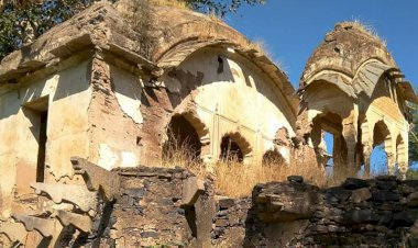 संरक्षण के अभाव में खंडहर हो रहा है जल महल