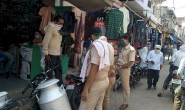 पुलिस व पालिकाकर्मीयों ने काटे चालान
