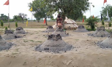 कोरोना के बचाव को लेकर नो अग्नि कुंडों के बीच खड़े होकर 41 दिन की तपस्या महंत ने की पूर्ण