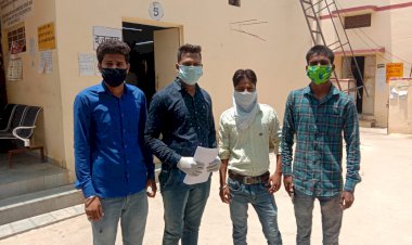 नर्सिंग छात्र संगठन ने सौंपा ज्ञापन