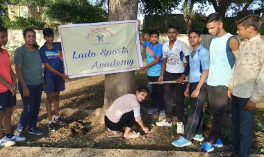 भीलवाड़ा में रोटी बैंक के पहले स्थापना दिवस पर मास्क वितरण एवं नीम गिलोय रोपण किया