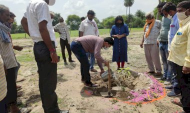 नरेगा के तहत ब्लॉक स्तरीय वृक्षारोपण वार्षिकोत्सव कार्यक्रम का हुआ आयोजन