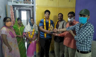 लूपिन फाउंडेशन ने मेधावी छात्र व अभिवावकों का स्वागत सम्मान कर हौसला अफजाई की