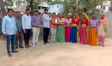 अंशु यादव ने सीबीएसई दिल्ली में कक्षा दसवीं में 98 .8% लेकर किया अलवर जिला टॉप