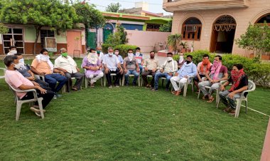 व्यापारीयों व अग्रवाल समाज ने पुलिस के खिलाफ कार्रवाही की मांग की